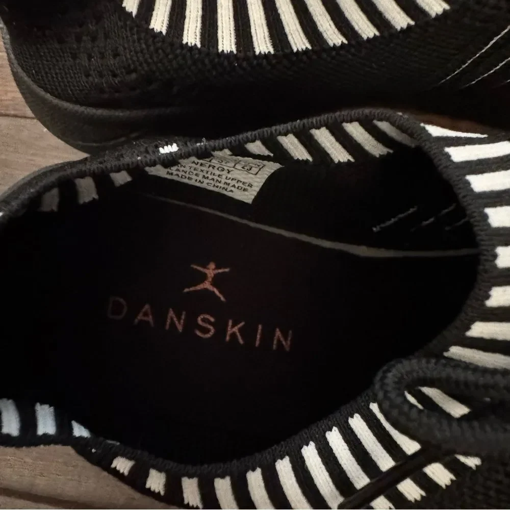 Danskin Energy Black & White Athletic Shoes 6